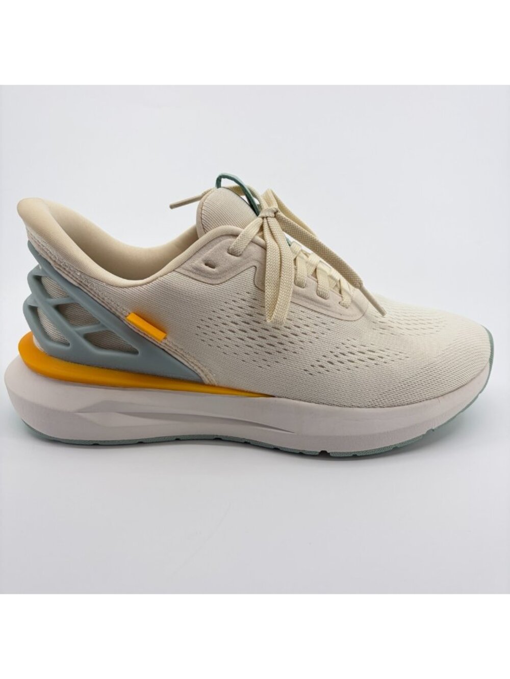 Kizik Athens 2 Womens Size 9D Cream Athletic Running Hands Free Shoes Sneakers
